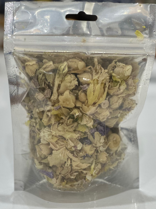 گل ختمی سفید یک کیلویی و نیم کیلویی